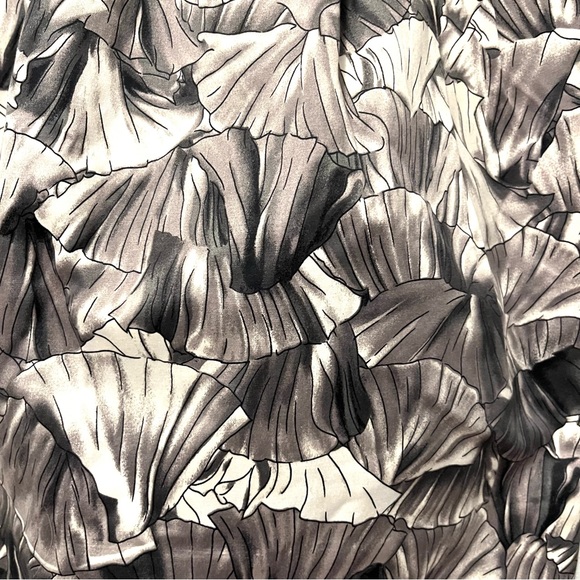 🎉RARE🎉BCBGMaxAzrka silk highwaist silver print bubble skirt with side pockets - Picture 5 of 14